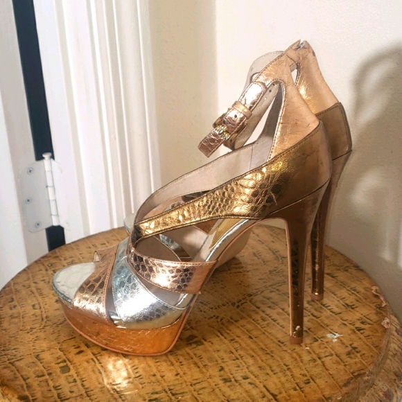 Michael Michael Kors gold/silver heels size 9 - Picture 3 of 8